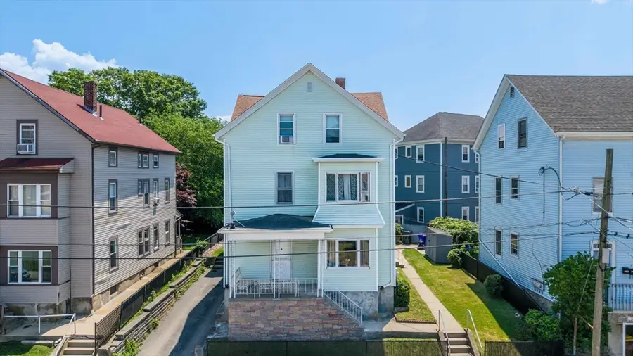 58 Tuttle St, Fall River, MA 02724 - #3