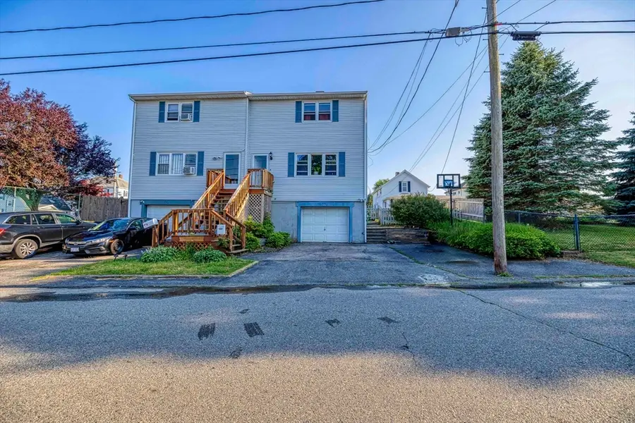 721 Cambridge St #B, Fall River, MA 02721 - #3