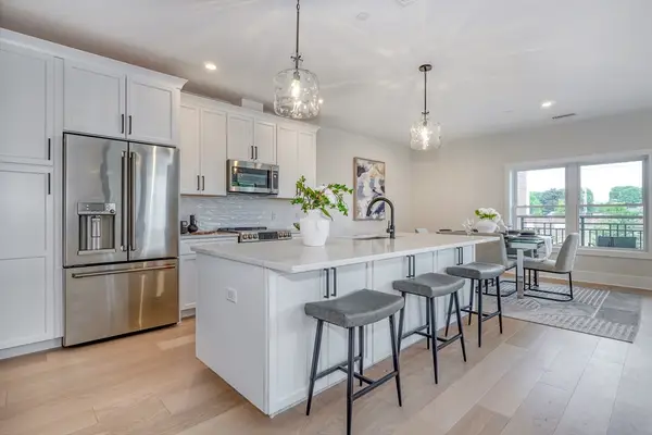 62 Foundry St #416, Wakefield, MA 01880