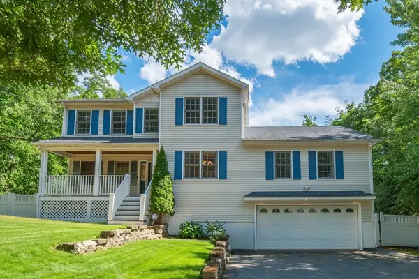 35 Brentwood Rd, Woburn, MA 01801