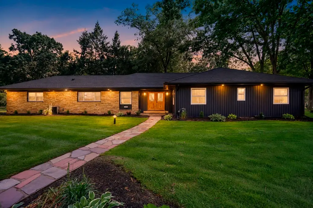 127 Magnolia Cir, Longmeadow, MA 01106 - #1