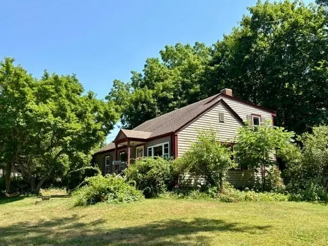 11 Blain St, Acushnet, MA 02743 - #3