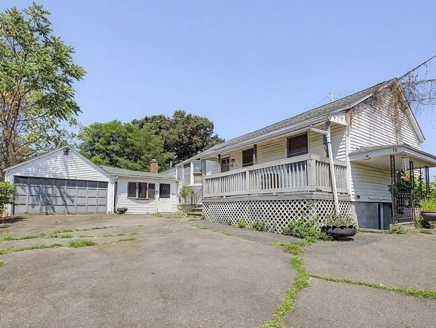 16 Berger Street, Chicopee, MA 01020 - #2