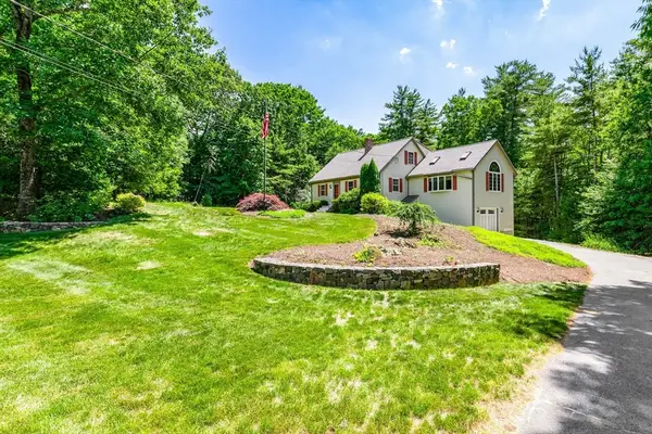 9 Isabelle Circle, Rowley, MA 01969