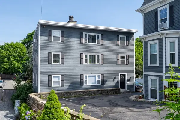 121-R Elm #2, Marblehead, MA 01945