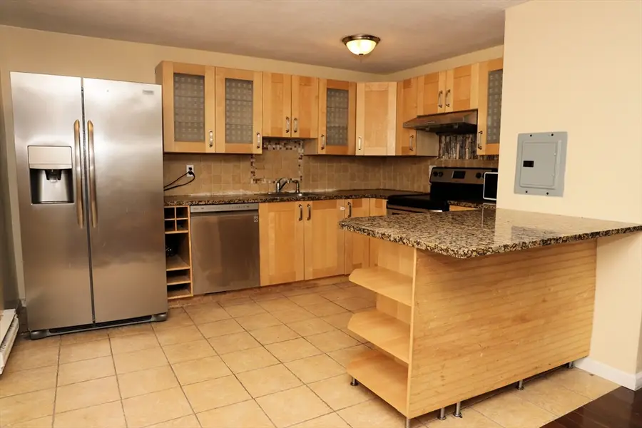 9 Glen Ave #18, Chelmsford, MA 01824 - #3