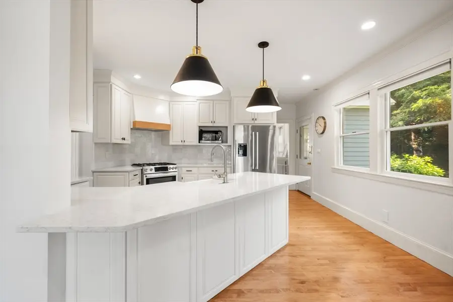 18 Benvenue Street, Wellesley, MA 02482 - #2