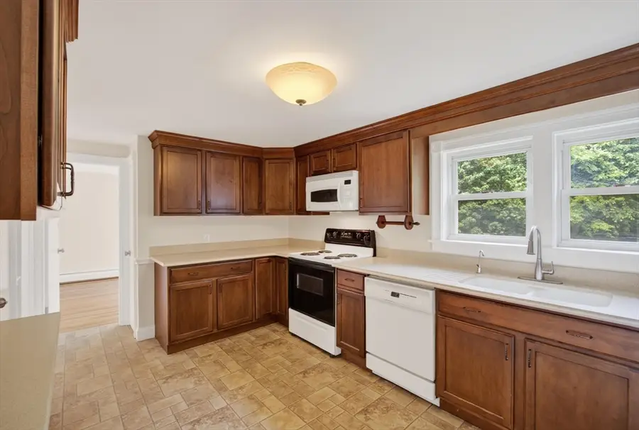 308 Union St, Leominster, MA 01453 - #3