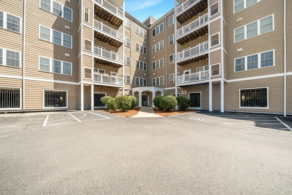 8 Walnut St #109, Peabody, MA 01960 - #1