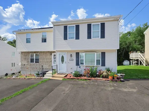 17 Bolton St, Worcester, MA 01604