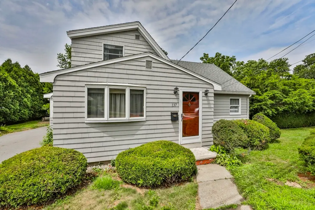 137 Central St, Saugus, MA 01906 - #1