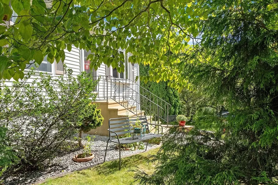 8 Pershing St, Worcester, MA 01606 - #3