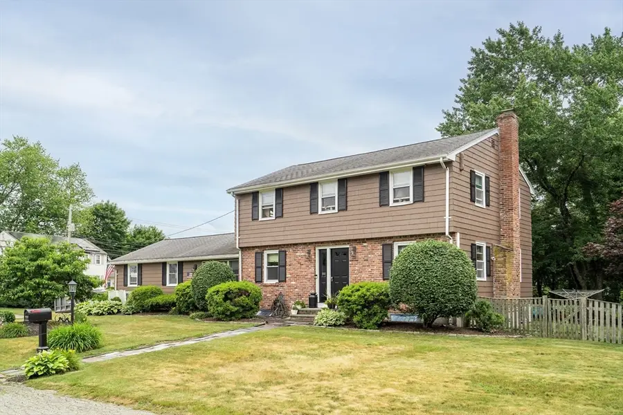 4 Roch Cir, Brockton, MA 02301 - #3
