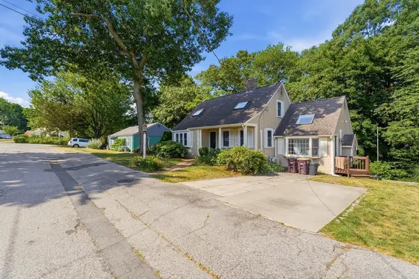 125 Jaffrey St, Weymouth, MA 02188