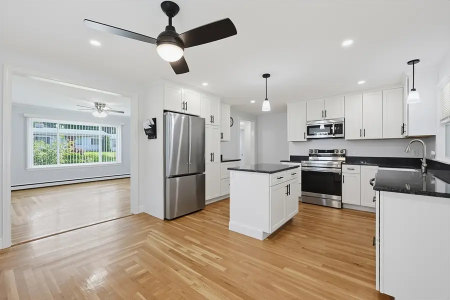 18 Prairie Ave., Bellingham, MA 02019 - #3