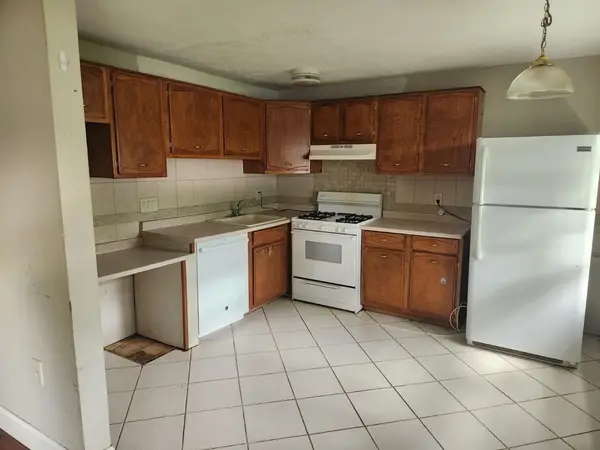 25 Farrwood Ave #1, North Andover, MA 01845