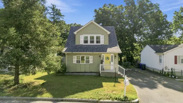 87 Lakevilla Ave, Springfield, MA 01109