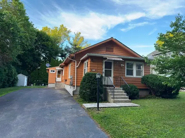31 Colby Ave, Worcester, MA 01605