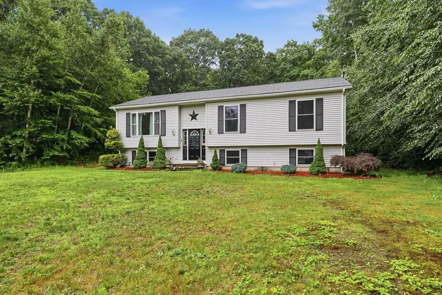 570 Woodland Way, Russell, MA 01071 - #3