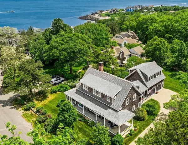 92 Phillips Ave, Rockport, MA 01966