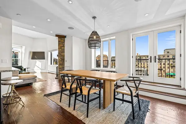 33 Commercial Wharf #52, Boston, MA 02110