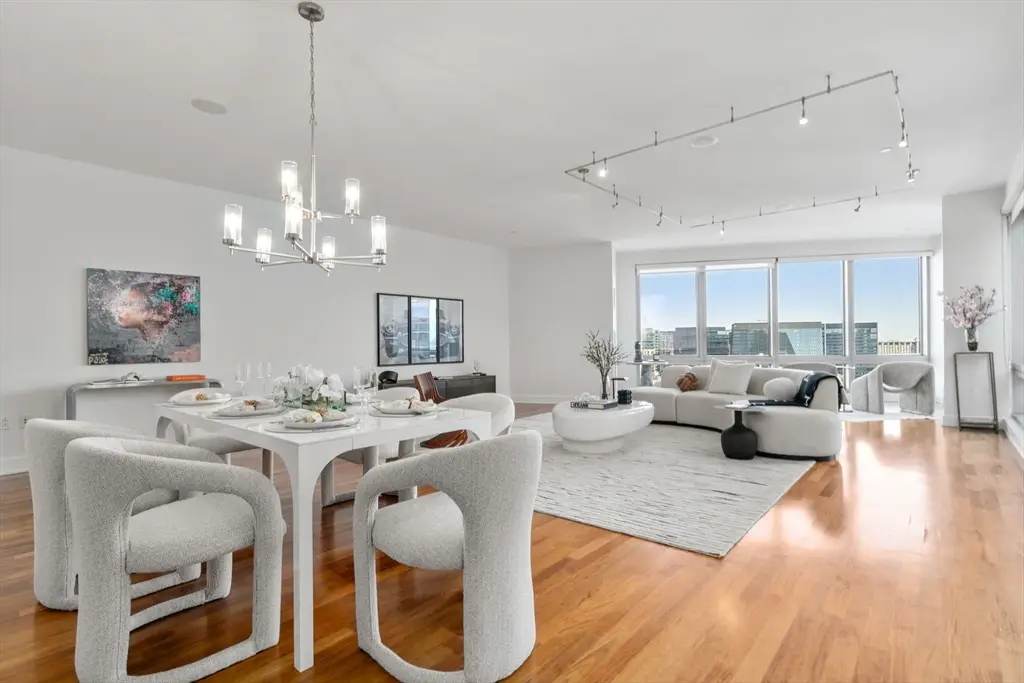 500 Atlantic Ave #18P, Boston, MA 02210 - #1