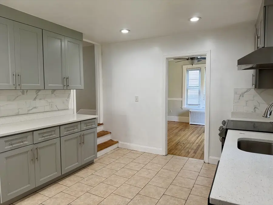 31 Stoneland Rd, Worcester, MA 01603 - #3