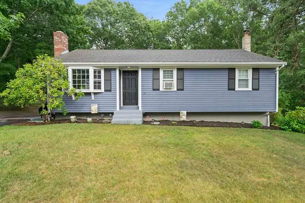 13 Cutter Dr, Plymouth, MA 02360