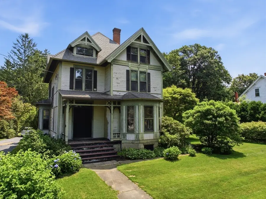 33 Gilbert St, North Brookfield, MA 01535 - #2