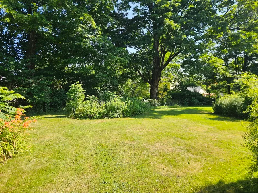 43 Summer St, Barre, MA 01005 - #3
