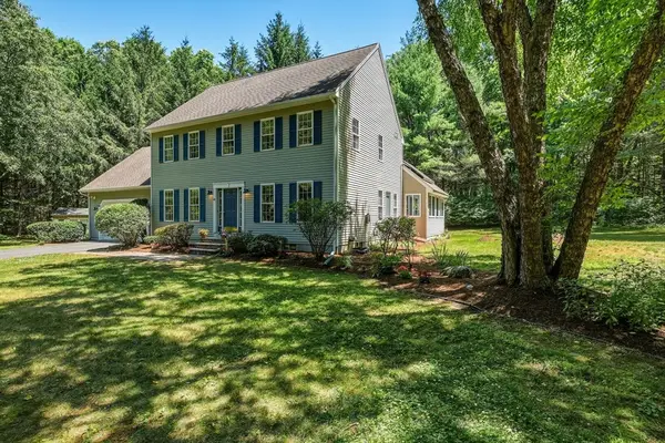 41 Country Ln, Sunderland, MA 01375
