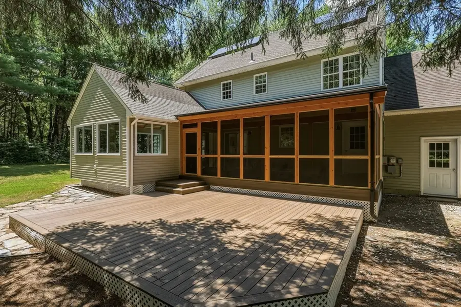 41 Country Ln, Sunderland, MA 01375 - #3