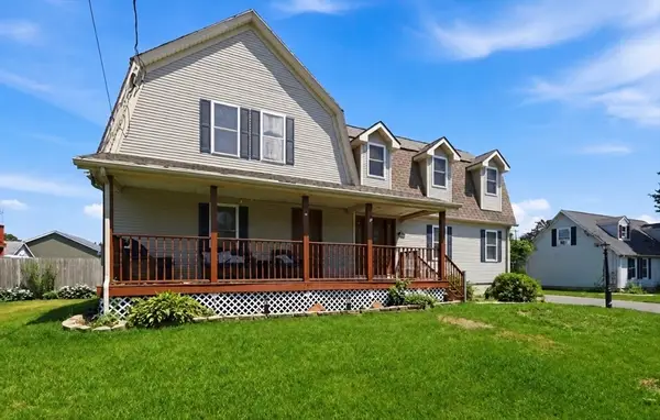 26 Paderewski Street, Chicopee, MA 01013