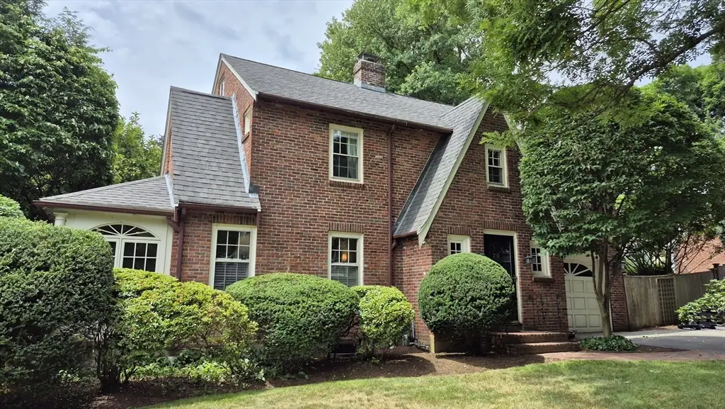 20 Shaw Rd, Wellesley, MA 02481 - #1