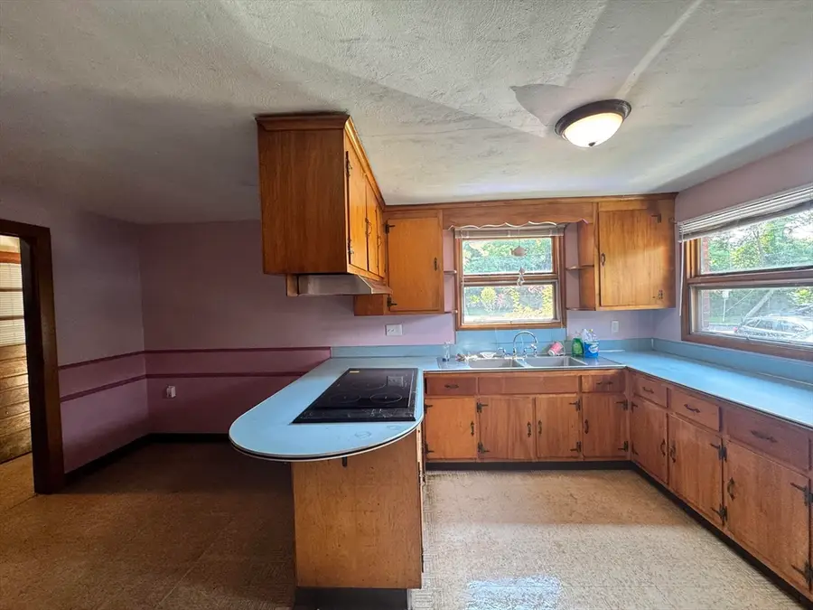 64 Goodrich St, Springfield, MA 01104 - #2