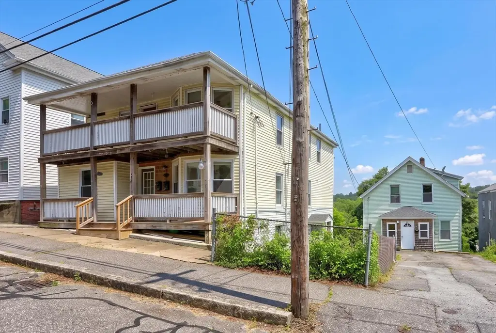 214 High St, Webster, MA 01570 - #1