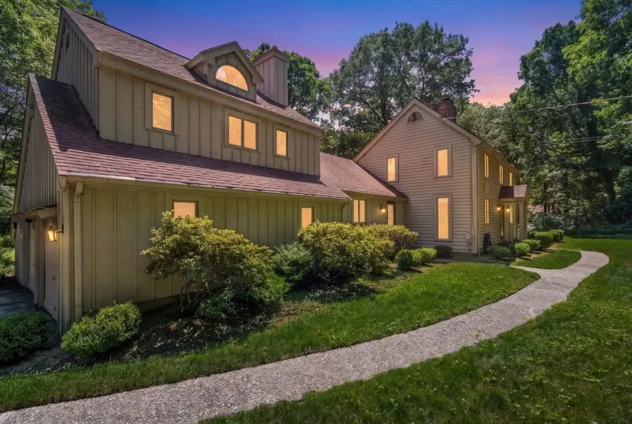 4 Meservey Lane, Lynnfield, MA 01940 - #2