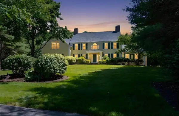 35 Vineyard Place, Easton, MA 02356