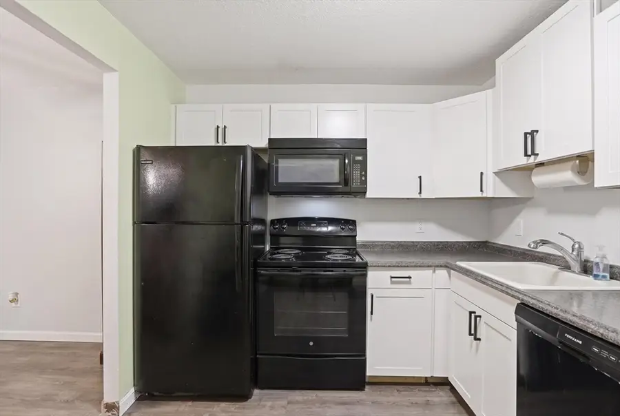 491 W Central St #D2, Franklin, MA 02038 - #2