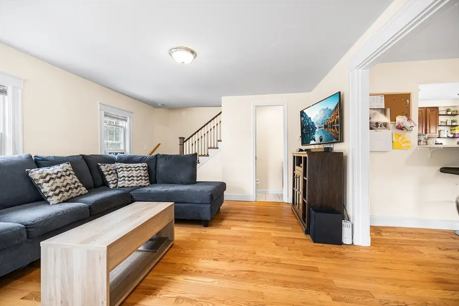 71 Milner St, Waltham, MA 02451 - #3