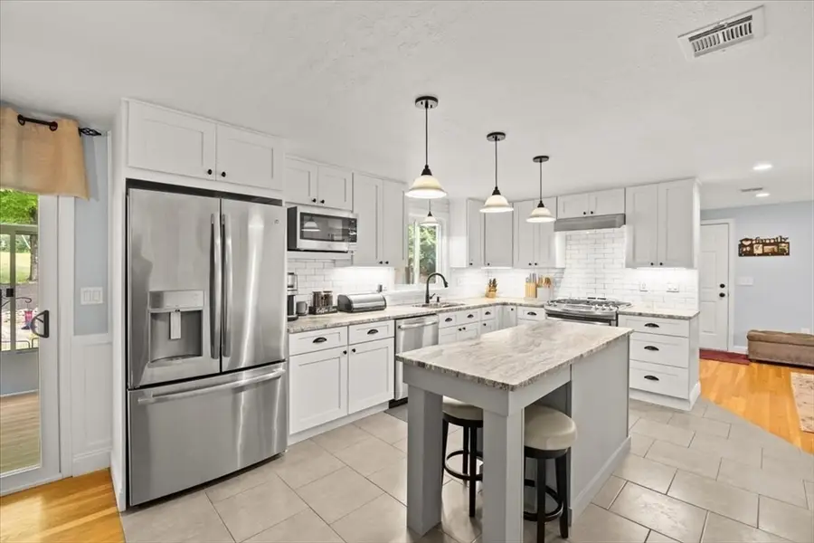 14 Cliff Road, Bellingham, MA 02019 - #2