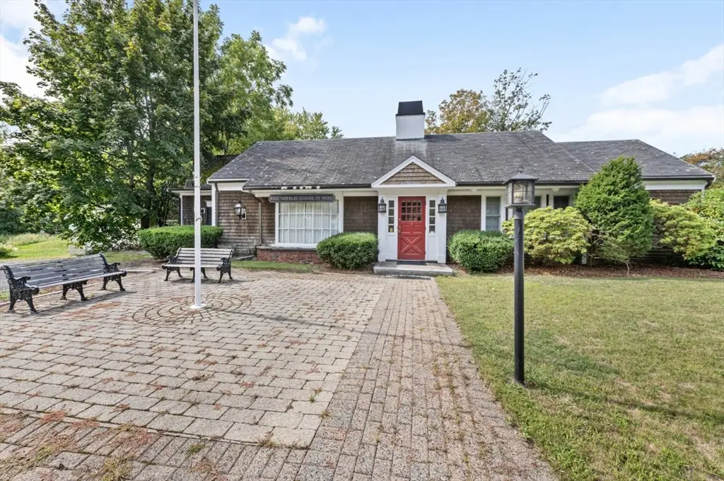 11 Maple St, West Newbury, MA 01985 - #1