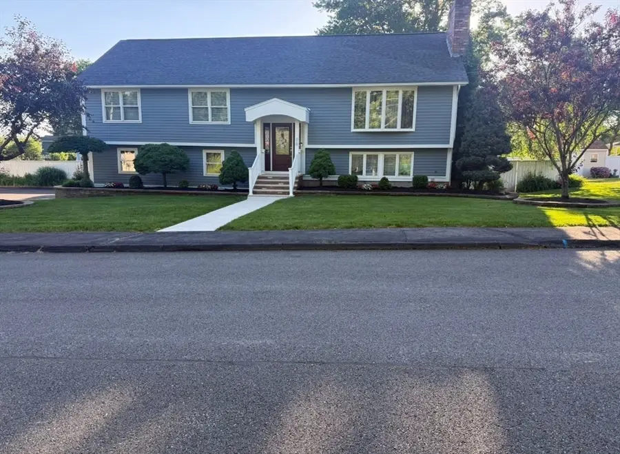 10 Dean St & 29 Bennett St, Hudson, MA 01749 - #2