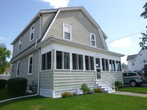 19 Bouvier, Lincoln, RI 02838