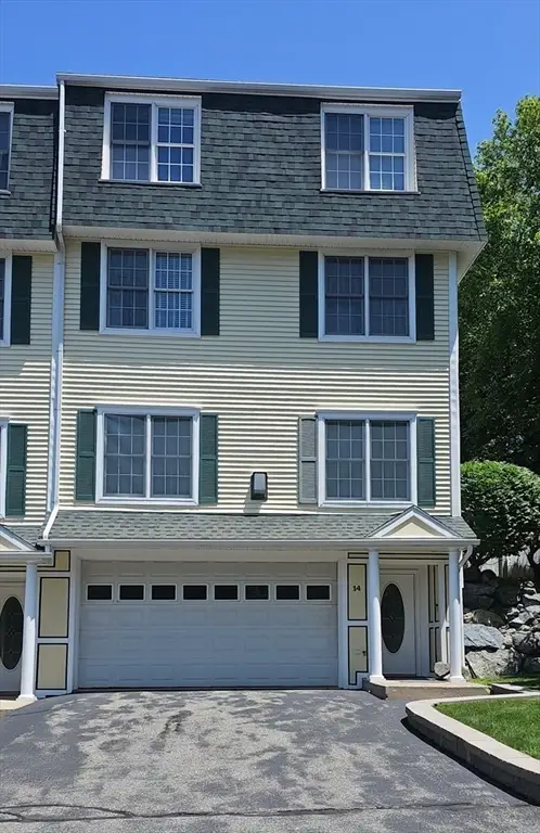 14 Dansereau Place #14, Middleton, MA 01949
