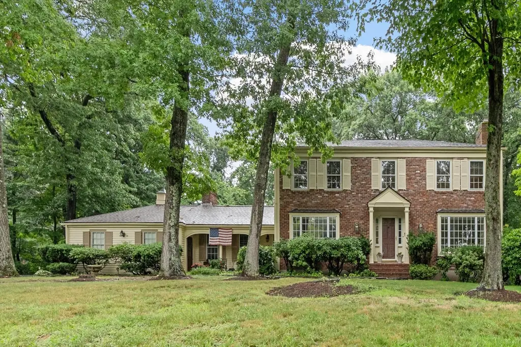 19 Huntingdon Rd., Lynnfield, MA 01940 - #1