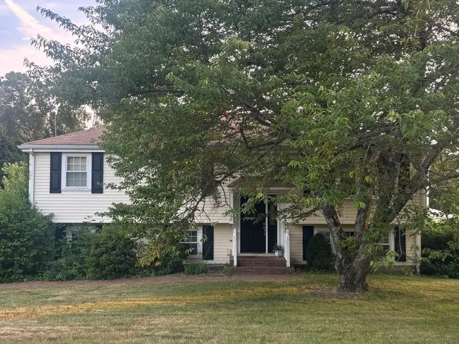 560 Allen Ave, North Attleboro, MA 02760 - #2