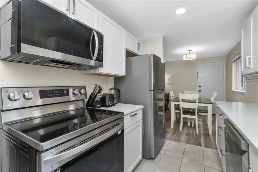 208 Bishop Dr #208, Framingham, MA 01702 - #3