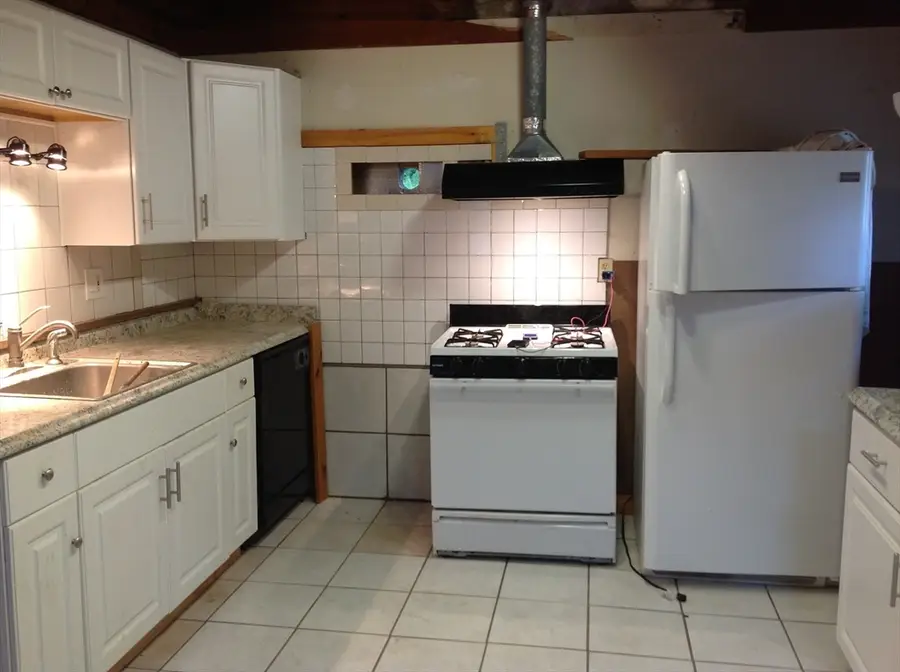 461 Warren Wright Rd, Belchertown, MA 01007 - #3