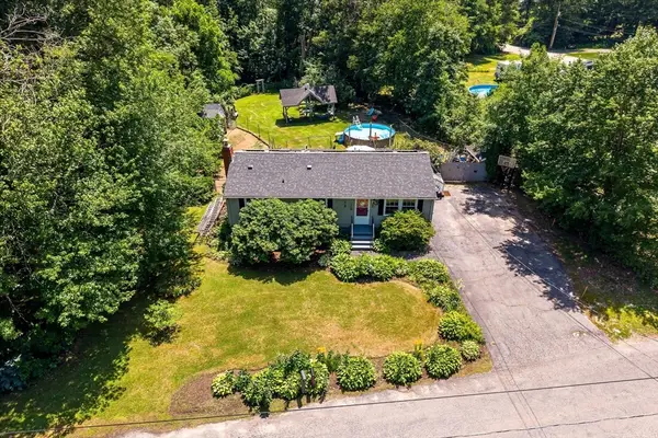 17 Merriam District, Oxford, MA 01537